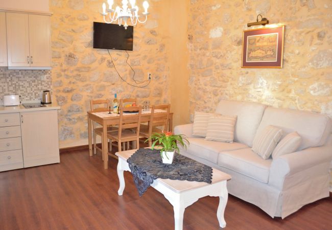 2 person studio in Rethymno Old Town, Living and dining area 2 person studio in Rethymno Old Town, Living and dining area