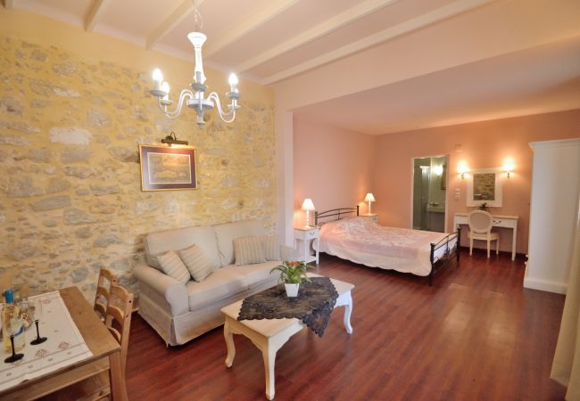 2 person studio in Rethymno Old Town, Flat 2 person studio in Rethymno Old Town, Flat