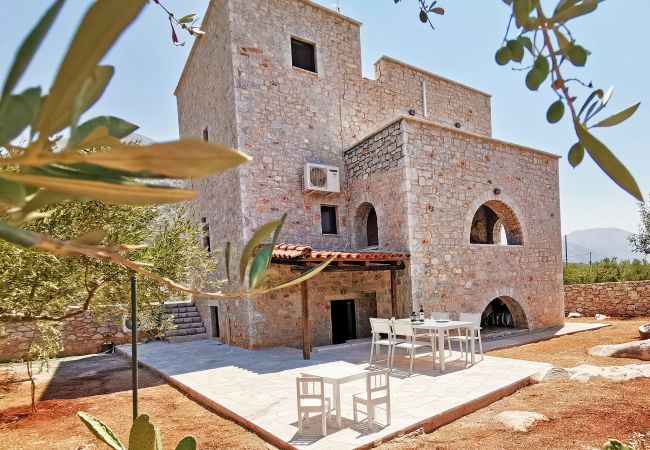 Beautiful Apartment for 6 guests,Pyrgos Dirou,ManiMain facade of the property