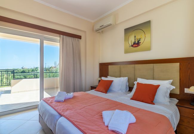 Villa in Walking distance to the beach, Near tavern, Chania, Crete Comfortable bedroom of the villa in Walking distance to the beach, Near tavern, Chania, Crete