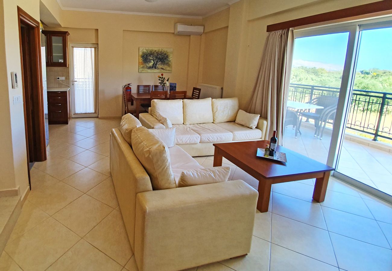 Villa in Walking distance to the beach, Near tavern, Chania, Crete Living area of the villa in Walking distance to the beach, Near tavern, Chania, Crete