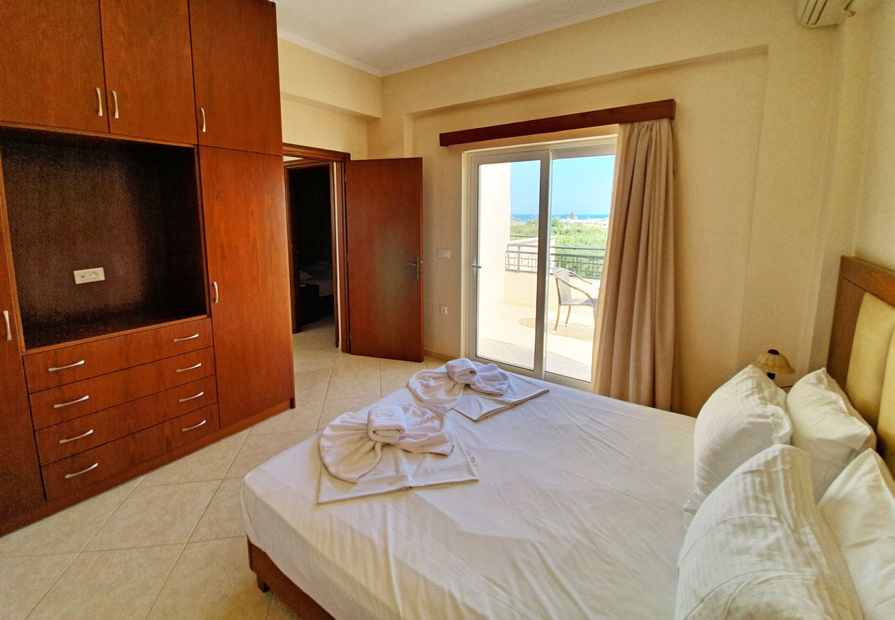 Villa in Walking distance to the beach, Near tavern, Chania, Crete Comfortable bedroom of the villa in Walking distance to the beach, Near tavern, Chania, Crete