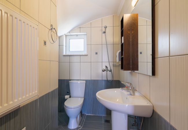 Villa in Walking distance to the beach, Near tavern, Chania, Crete Modern bathroom of the villa in Walking distance to the beach, Near tavern, Chania, Crete