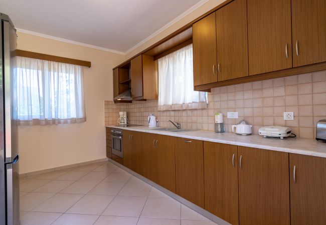 Villa in Walking distance to the beach, Near tavern, Chania, Crete Modern fully equipped kitchen of the villa in Walking distance to the beach, Near tavern, Chania, Crete