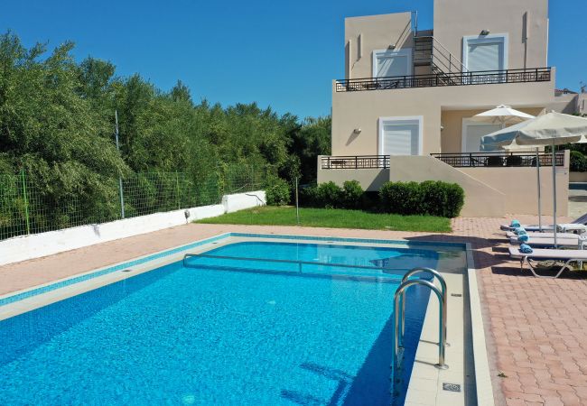Villa in Walking distance to the beach, Near tavern, Chania, Crete Swimming pool area of the villa in Walking distance to the beach, Near tavern, Chania, Crete