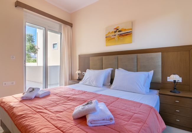 Villa in Walking distance to the beach, Near tavern, Chania, Crete Comfortable bedroom of the villa in Walking distance to the beach, Near tavern, Chania, Crete