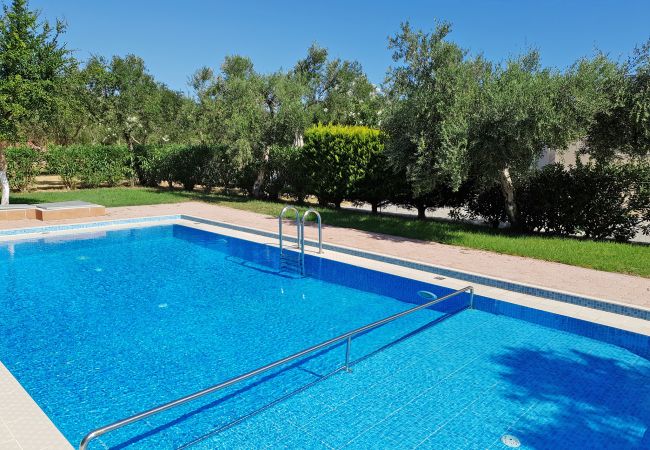 Villa in Walking distance to the beach, Near tavern, Chania, Crete Swimming pool area of the villa in Walking distance to the beach, Near tavern, Chania, Crete