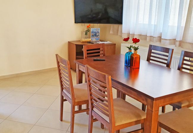Villa in Walking distance to the beach, Near tavern, Chania, Crete Dining area of the villa in Walking distance to the beach, Near tavern, Chania, Crete