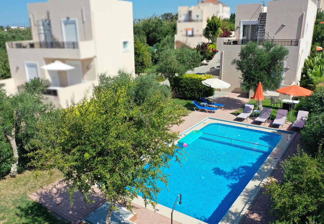 Villa in Walking distance to the beach, Near tavern, Chania, Crete Swimming pool area of the villa in Walking distance to the beach, Near tavern, Chania, Crete
