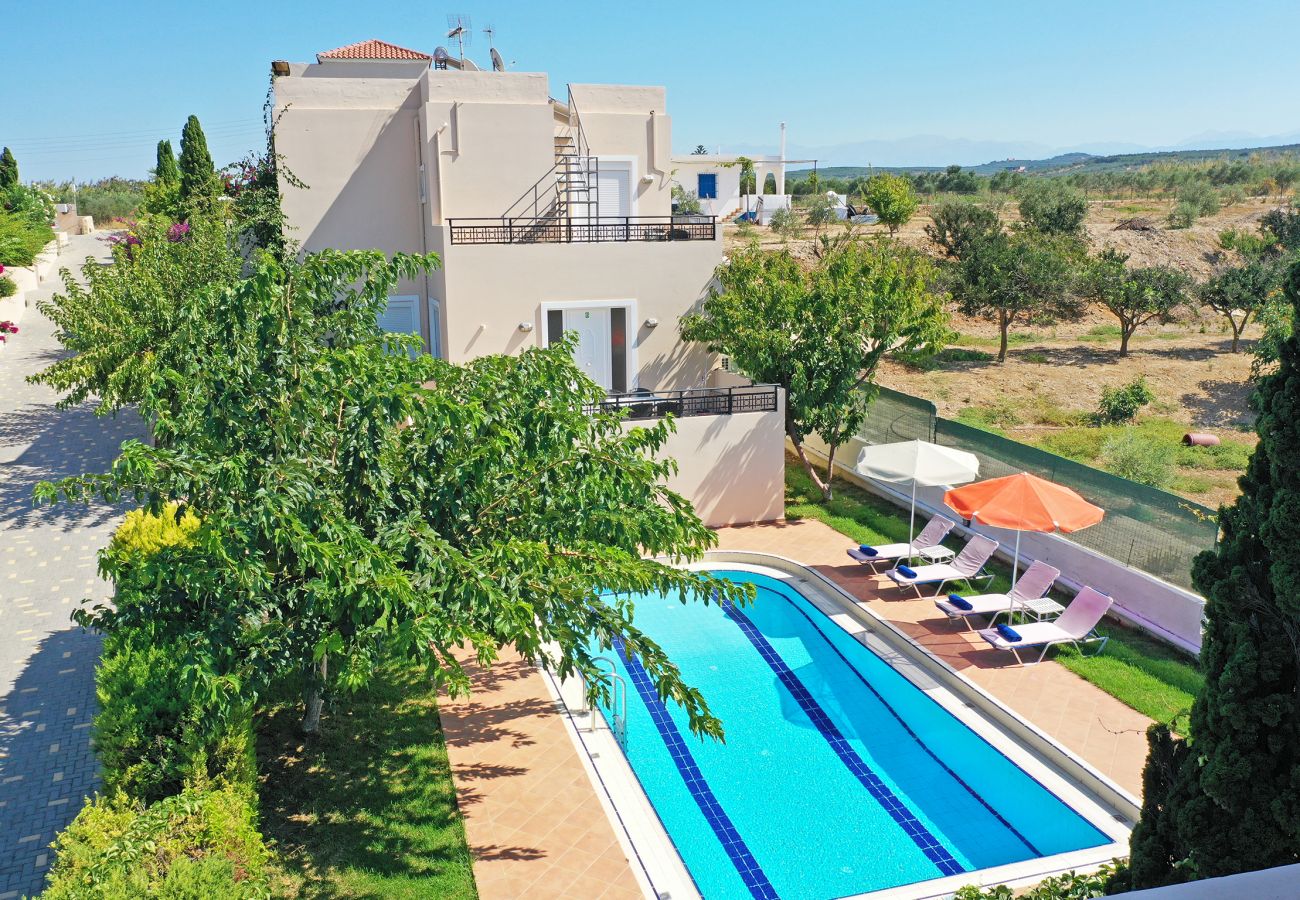 Villa in Walking distance to the beach, Near tavern, Chania, Crete Swimming pool area of the villa in Walking distance to the beach, Near tavern, Chania, Crete