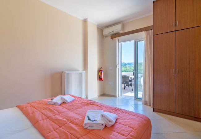Villa in Walking distance to the beach, Near tavern, Chania, Crete Comfortable bedroom of the villa in Walking distance to the beach, Near tavern, Chania, Crete
