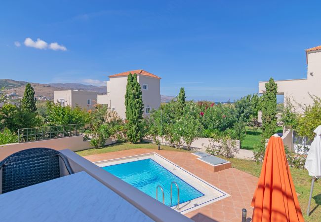 Villa in Walking distance to the beach, Near tavern, Chania, Crete Swimming pool area of the villa in Walking distance to the beach, Near tavern, Chania, Crete