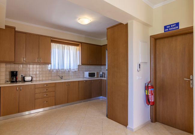 Villa in Walking distance to the beach, Near tavern, Chania, Crete Modern fully equipped kitchen of the villa in Walking distance to the beach, Near tavern, Chania, Crete