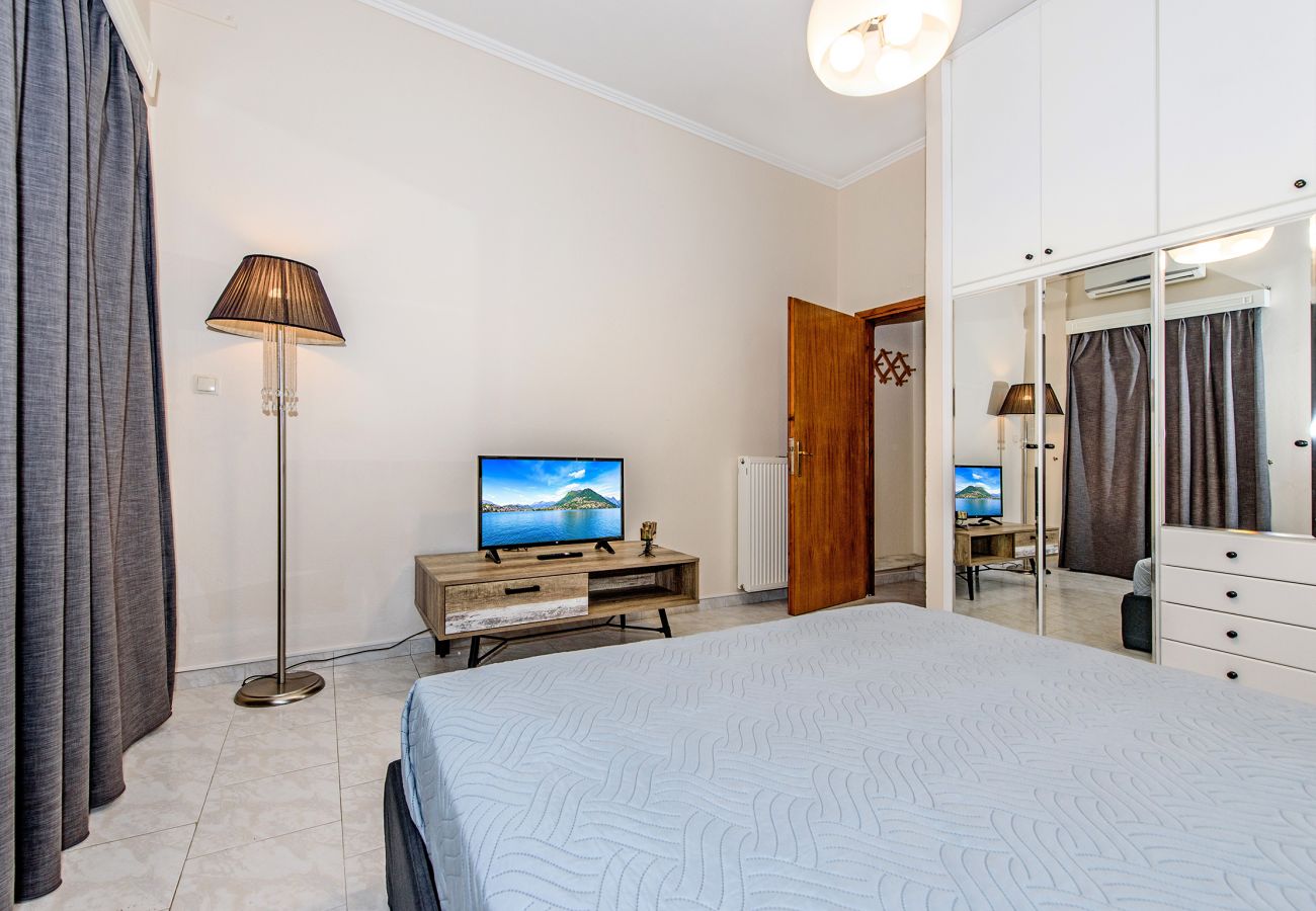 Comfortable bedroom of Modern villa, Platanes, Rethymno, Crete Comfortable bedroom of Modern villa, Platanes, Rethymno, Crete