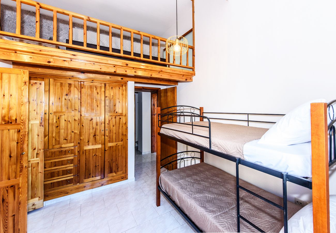 Bunk-bed bedroom of Modern villa, Platanes, Rethymno, Crete Bunk-bed bedroom of Modern villa, Platanes, Rethymno, Crete