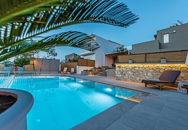 Exceptional modern villa,Private pool,Amenities,Beach,Rethymno