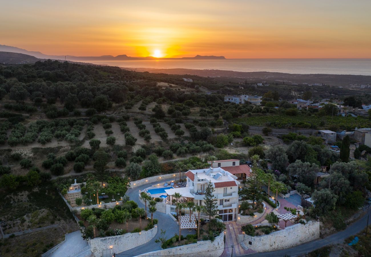 Kipo Paradiso 6 Bedroom Resort Villa in Kyrianna - Kipo Paradiso Spa Yoga & Gym resort