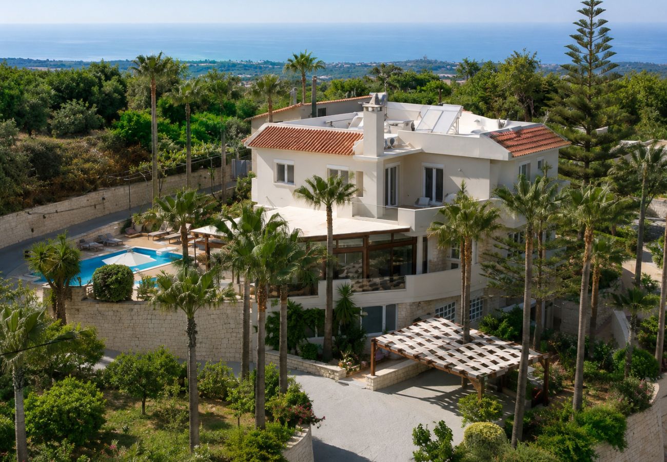 Villa in Kyrianna - Kipo Paradiso Spa Yoga & Gym resort