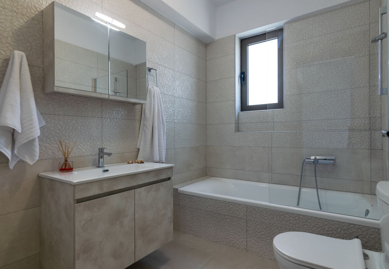 New beautiful villa,Private pool,Near amenities & towna