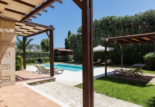 Villa in Adelianos Kampos - Kali Villa in Adelianos Kampos - Kali