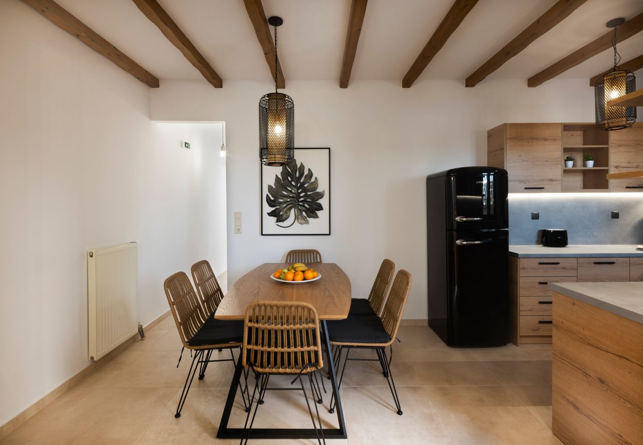 Zen Play Apartment, Near the beach-Dining Area Zen Play Apartment, Near the beach-Dining Area