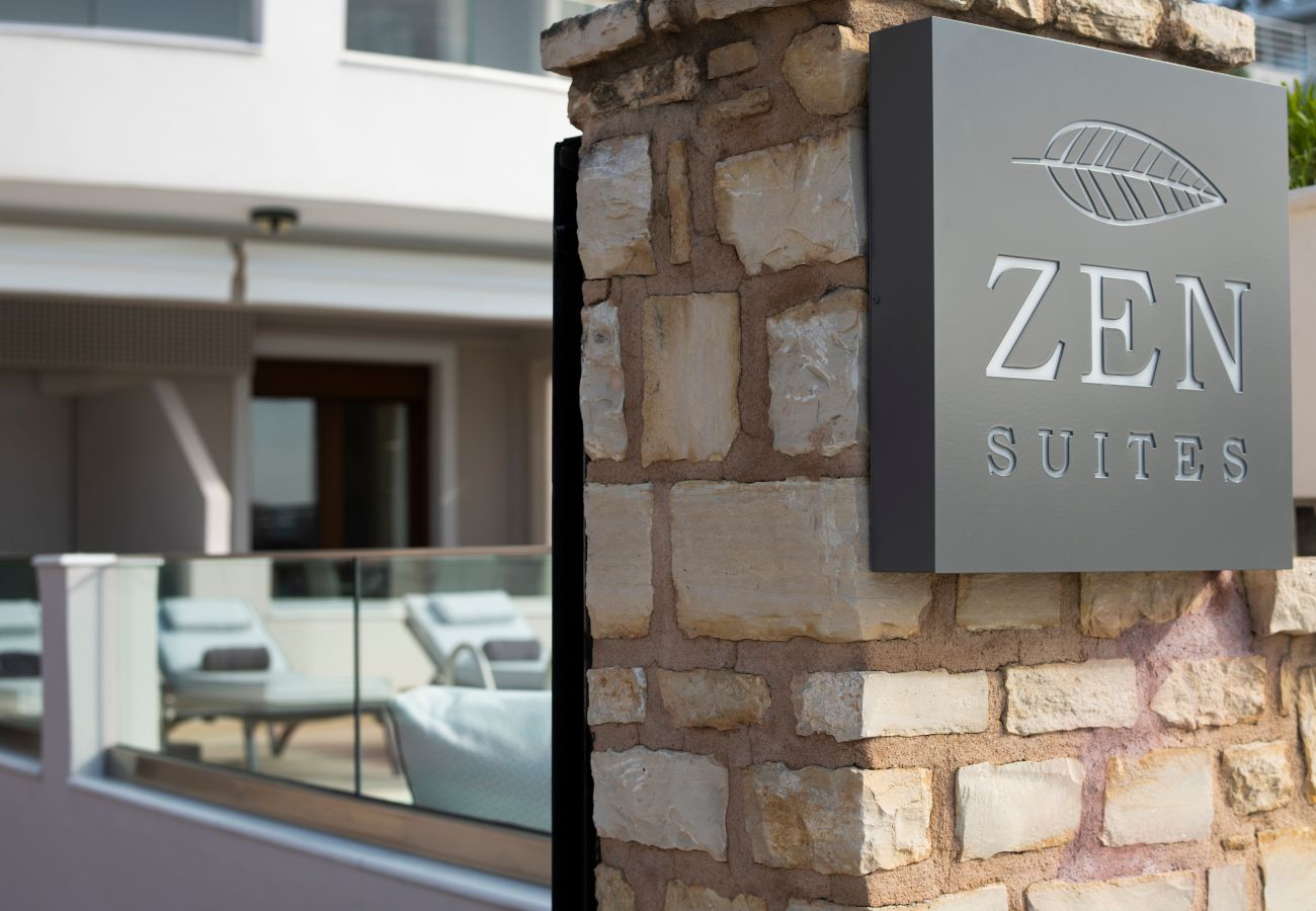 Zen Play Apartment, Near the beach-Entrance Sign Zen Play Apartment, Near the beach-Entrance Sign