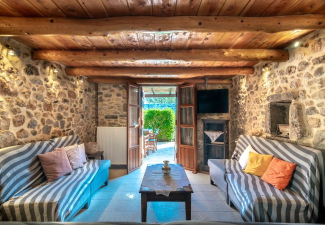 Rural villa,10 guests,Private pool,Near tavern & Sfakia,Crete