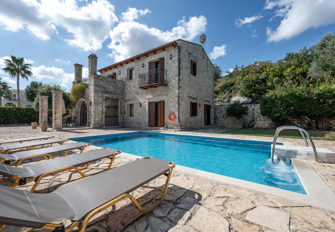 Teacher's Cottage in Agia Triada,Rethymno:Sunbathe area Teacher's Cottage in Agia Triada,Rethymno:Sunbathe area