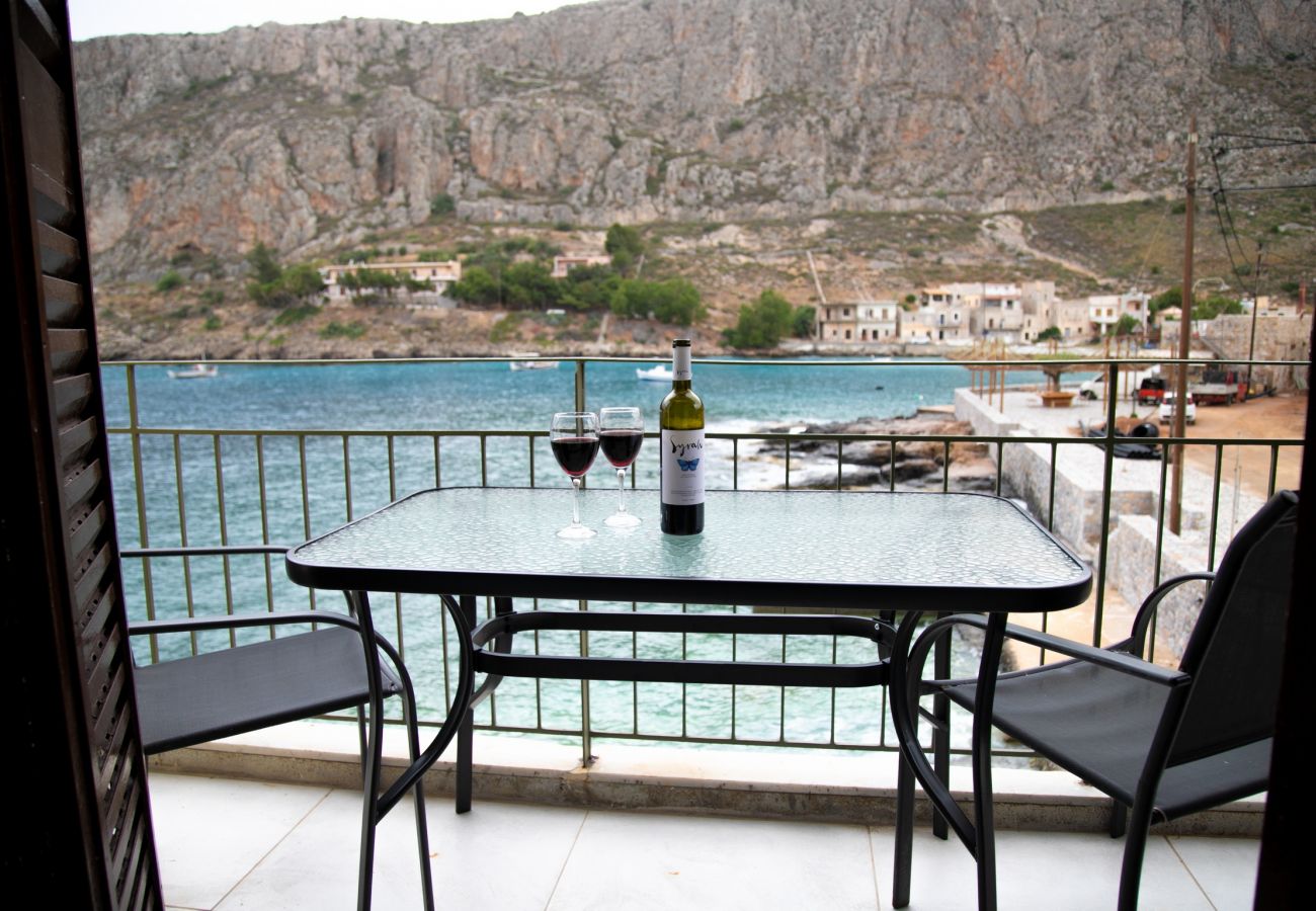 Apartment in Gerolimenas - Gerolimin Blue