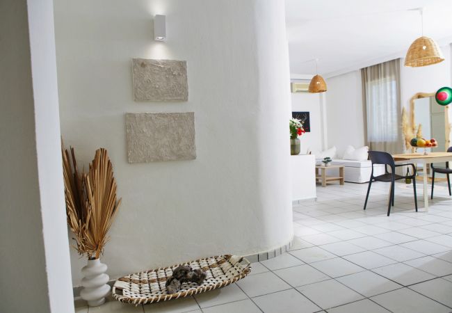 Kalimera apt,Near beach,Tavern,Supermarket,Rethymno Kalimera apt,Near beach,Tavern,Supermarket,Rethymno