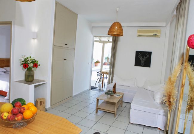 Kalimera apt,Near beach,Tavern,Supermarket,Rethymno Kalimera apt,Near beach,Tavern,Supermarket,Rethymno