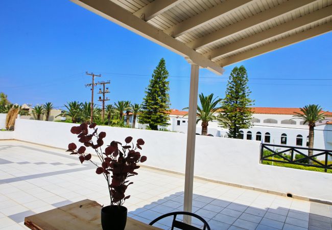 Kalimera apt,Near beach,Tavern,Supermarket,Rethymno Kalimera apt,Near beach,Tavern,Supermarket,Rethymno