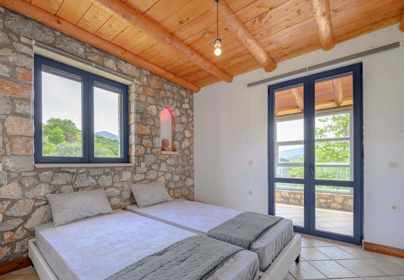 Rozare,serene villa,pool,Near taverns,Crete,Greece Rozare,serene villa,pool,Near taverns,Crete,Greece
