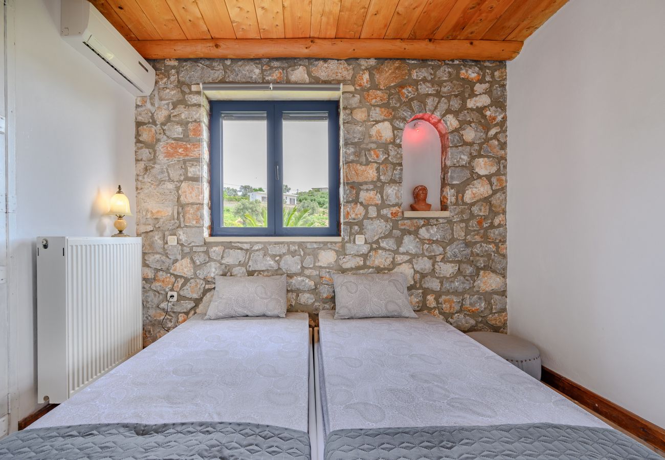 Rozare,serene villa,pool,Near taverns,Crete,Greece Rozare,serene villa,pool,Near taverns,Crete,Greece
