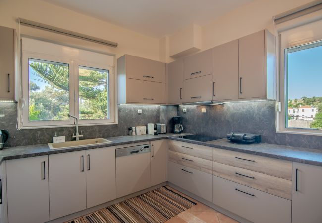 Kipo Paradiso 6 Yoga & Spa Resort, Fully Equipped Kitchen Kipo Paradiso 6 Yoga & Spa Resort, Fully Equipped Kitchen