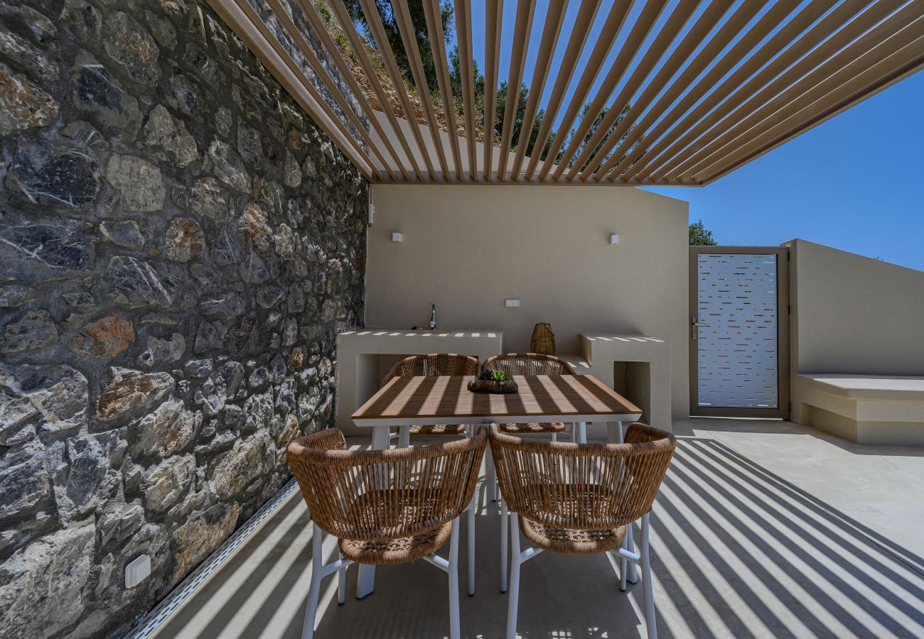 Pyrgos Exquisite villa 2, Terrace Pyrgos Exquisite villa 2, Terrace