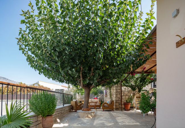 Villa in Garazo - Captain's Hyatt Villa in Garazo - Captain's Hyatt