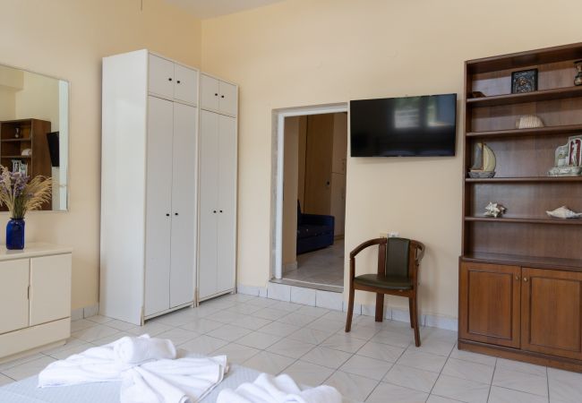 Apartment in Agia Varvara - Mani Tsopakas Residences - Artsi Maisonette Apartment in Agia Varvara - Mani Tsopakas Residences - Artsi Maisonette