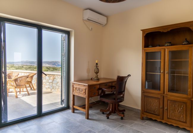 Apartment in Agia Varvara - Mani Tsopakas Residences - Artsi Maisonette Apartment in Agia Varvara - Mani Tsopakas Residences - Artsi Maisonette