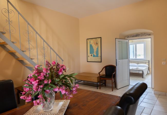 Apartment in Agia Varvara - Mani Tsopakas Residences - Artsi Maisonette Apartment in Agia Varvara - Mani Tsopakas Residences - Artsi Maisonette