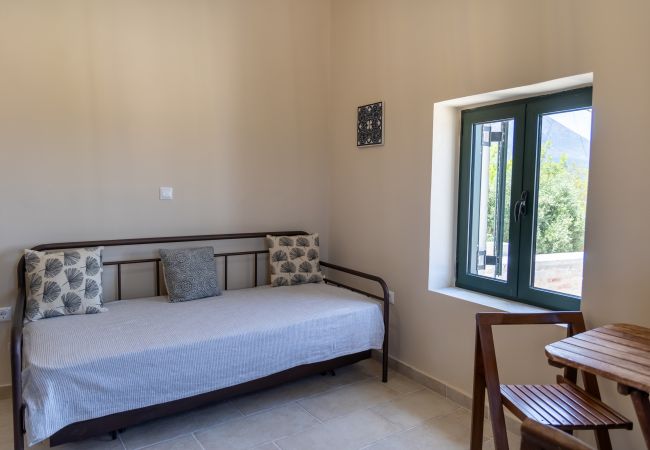 Apartment in Agia Varvara - Mani Tsopakas Residences - Koudounopetra Apartment Apartment in Agia Varvara - Mani Tsopakas Residences - Koudounopetra Apartment