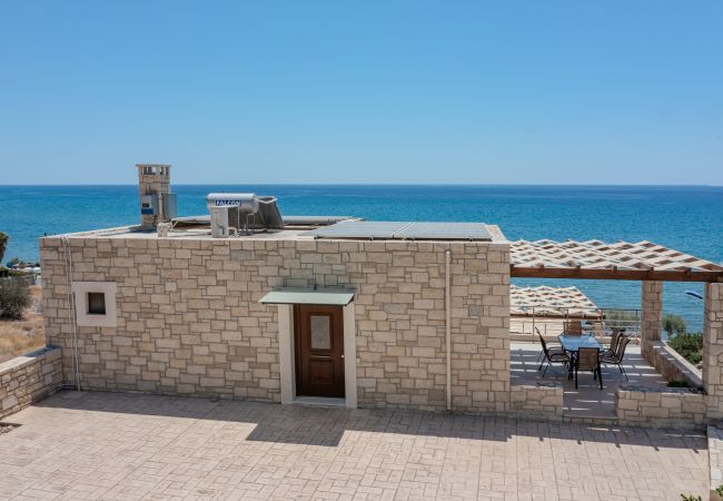 Villa in Keratokambos - Petrina 3 Villa in Keratokambos - Petrina 3