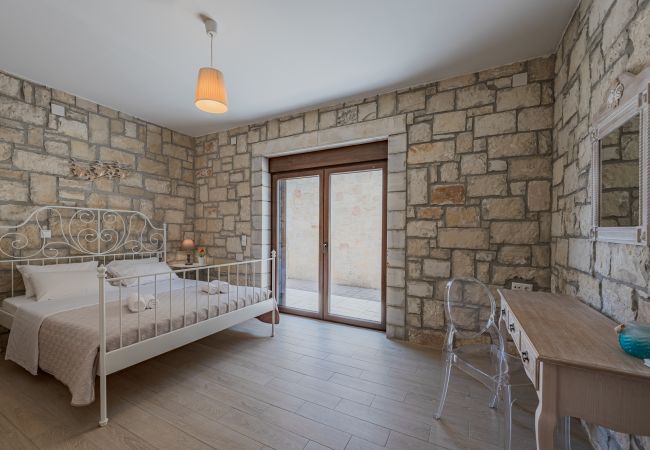 Villa in Keratokambos - Petrina 3 Villa in Keratokambos - Petrina 3