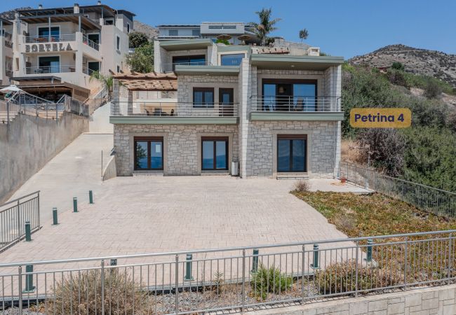 Villa in Keratokambos - Petrina 4 Villa in Keratokambos - Petrina 4