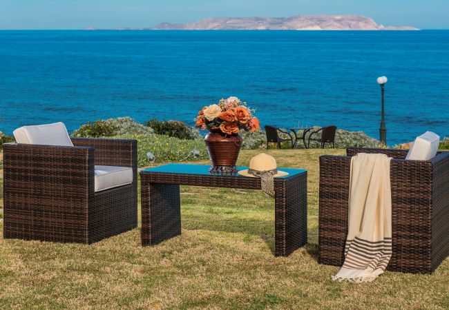 Villa in Kato Gouves - Aphrodite beachfront villa-on the Waves Villa in Kato Gouves - Aphrodite beachfront villa-on the Waves