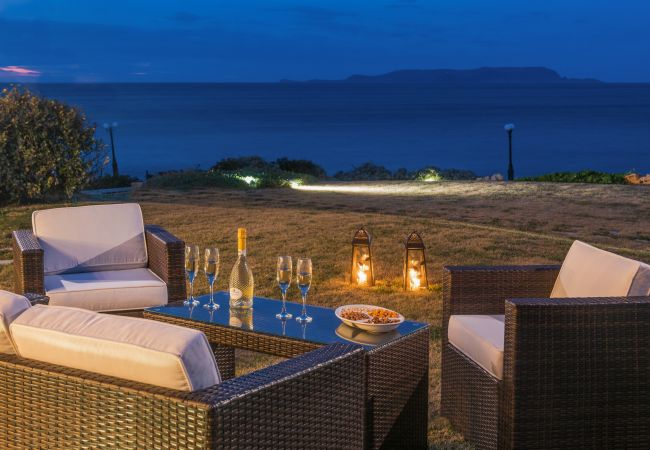 Villa in Kato Gouves - Aphrodite beachfront villa-on the Waves Villa in Kato Gouves - Aphrodite beachfront villa-on the Waves