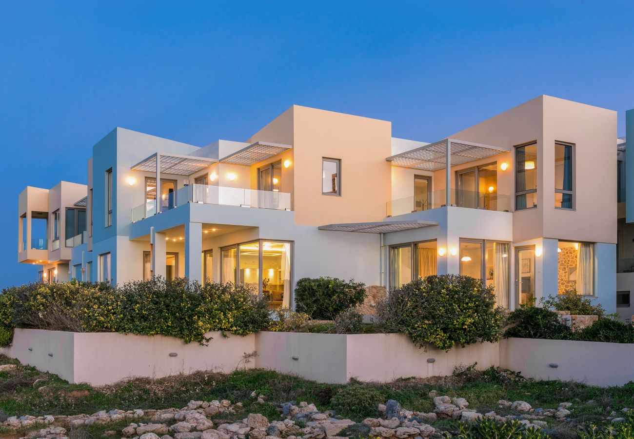 Villa in Kato Gouves - Aphrodite beachfront villa-on the Waves Villa in Kato Gouves - Aphrodite beachfront villa-on the Waves