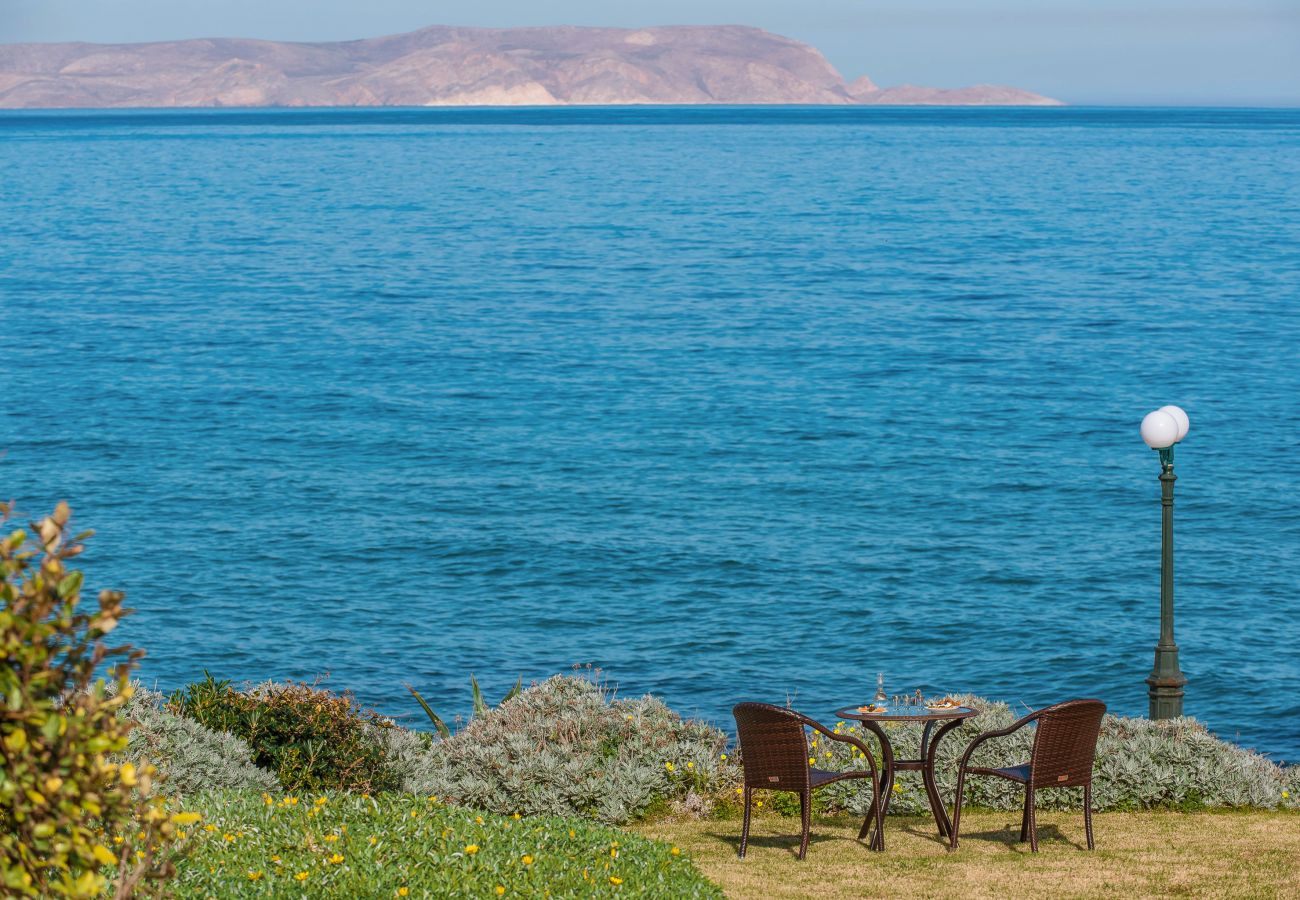 Villa in Kato Gouves - Aphrodite beachfront villa-on the Waves Villa in Kato Gouves - Aphrodite beachfront villa-on the Waves