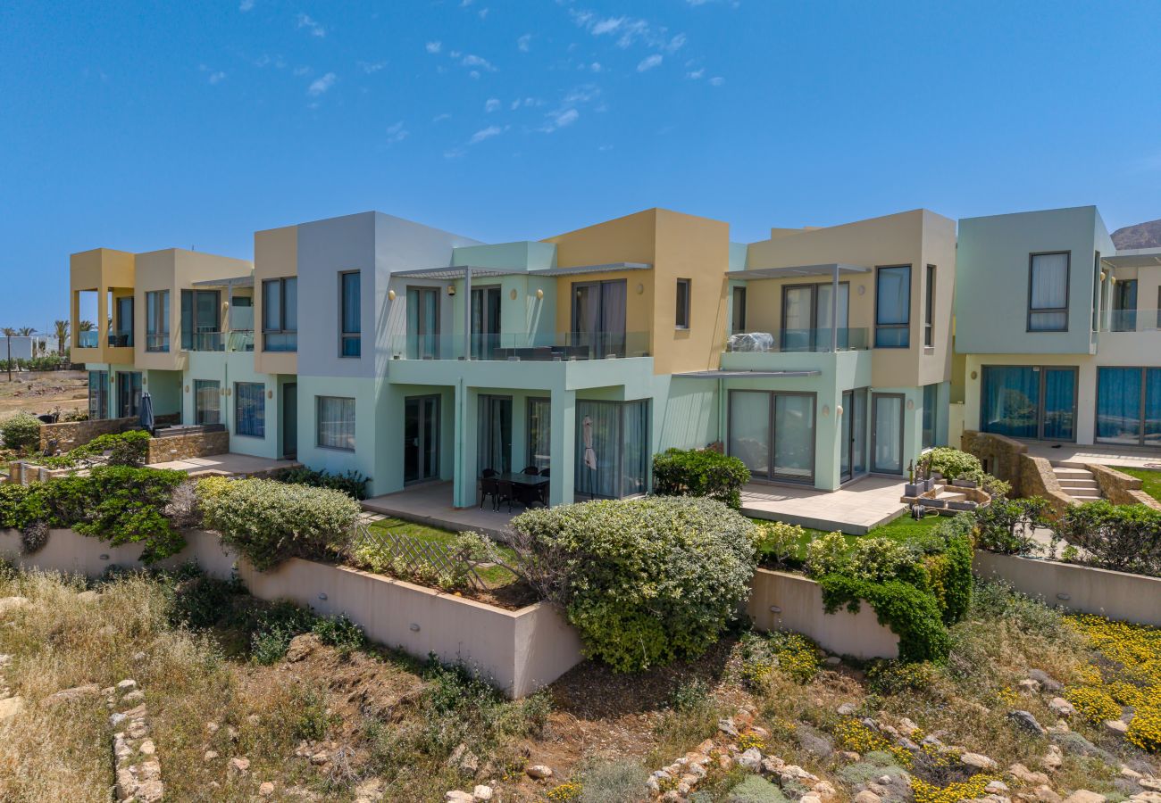 Villa in Kato Gouves - Aphrodite beachfront villa-on the Waves Villa in Kato Gouves - Aphrodite beachfront villa-on the Waves