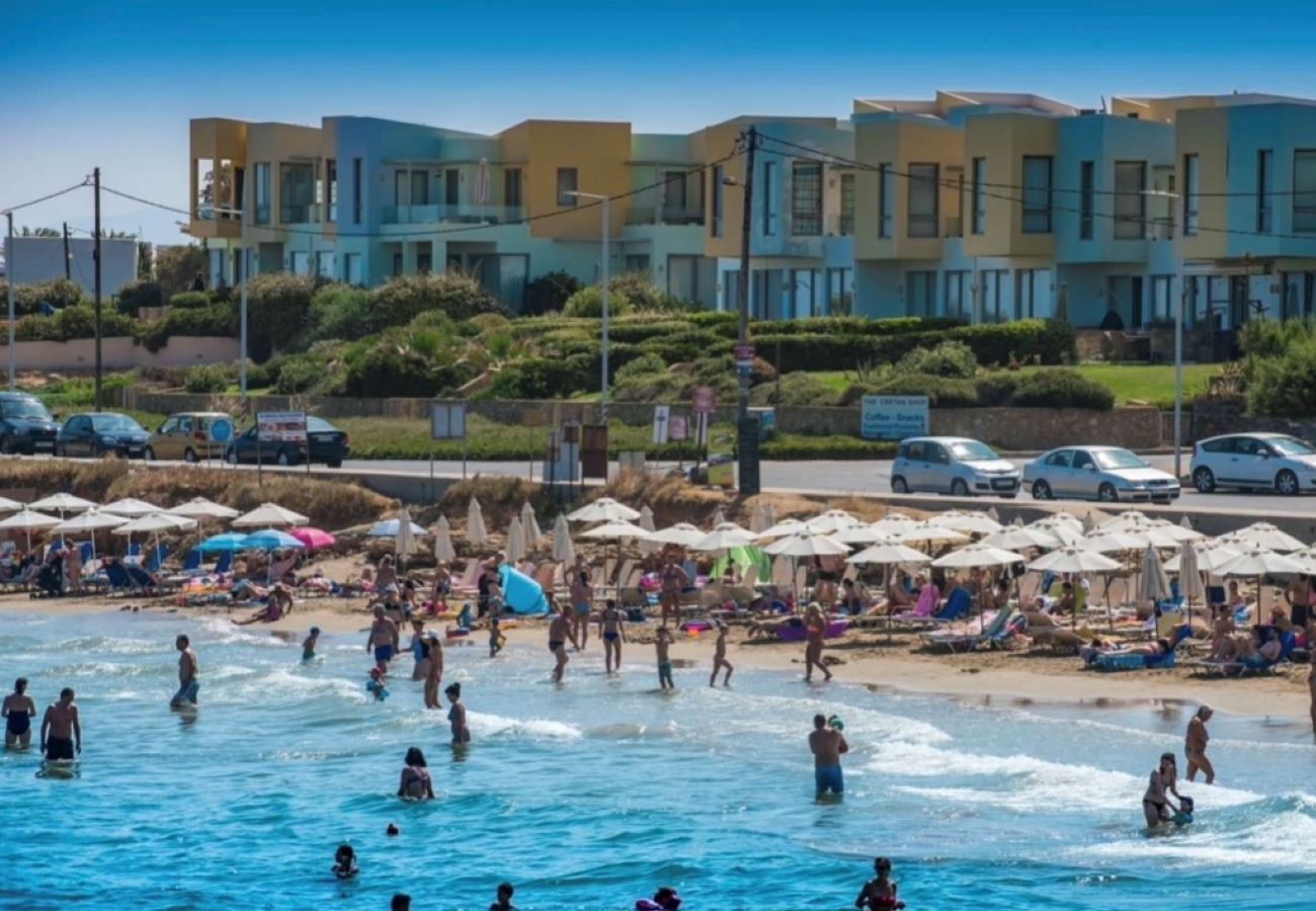 Villa in Kato Gouves - Aphrodite beachfront villa-on the Waves Villa in Kato Gouves - Aphrodite beachfront villa-on the Waves